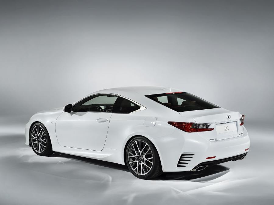  Lexus RC350 F-Sport 2014 года  (фото 26 из 32)